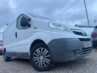 Used Vauxhall Vivaro 90 HP (66 kW) 2014 White MPV