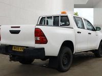 Used Toyota HiLux Active 150 HP (110 kW) 2019 White Pickup