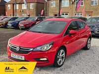 Used Vauxhall Astra SRi 110 HP (80 kW) 2016 Red Hatchback