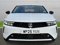 Used Vauxhall Astra Design Edition 131 HP (96 kW) 2025 White Hatchback