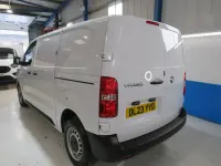 Used Vauxhall Vivaro 100 HP (73 kW) 2023 White MPV