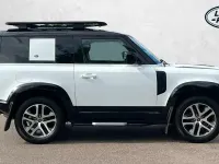 Used Land Rover Defender SE Dynamic 249 HP (183 kW) 2022 White SUV