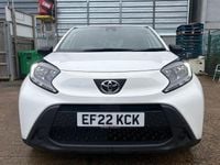 Used Toyota Aygo X PURE 72 HP (52 kW) 2022 White SUV