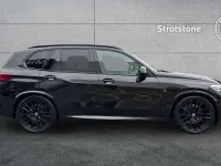 Gebraucht BMW X5 M Sport 335 PS (246 kW) 2022 Schwarz SUV