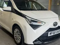 Used Toyota Aygo X-play 72 HP (52 kW) 2020 Hatchback