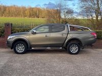 Used Mitsubishi L200 2016 Green Pickup