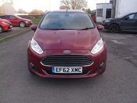 Usado Ford Fiesta Titanium X 95 HP (69 kW) 2012 Vermelho Citadino