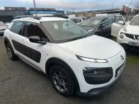 Used Citroën C4 Cactus Feel 100 HP (73 kW) 2015 White Hatchback