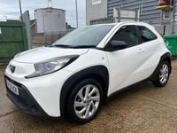 Used Toyota Aygo X PURE 72 HP (52 kW) 2022 White SUV