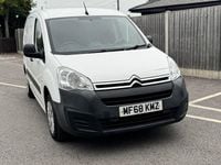 Used Citroën Berlingo 100 HP (73 kW) 2018 White MPV