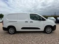 Used Citroën Berlingo 100 HP (73 kW) 2020 White MPV