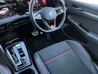 Usado VW Golf VIII GTI 300 CV (220 kW) 2023 Negro Utilitario
