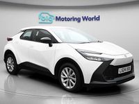 Used Toyota C-HR 140 HP (102 kW) 2024 White SUV