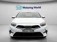 Used Kia Ceed 2022 White Hatchback