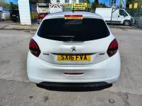 Second-hand Peugeot 208 Allure 82 CP (60 kW) 2016 Alb Hatchback