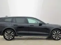 Used Volvo V60 CC 247 HP (181 kW) 2022 Estate