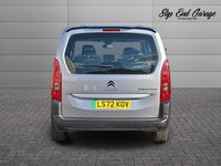 Usado Citroën e-Berlingo Feel 98 kW (134 HP) 2022 Cinzento Monovolume