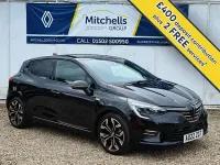Usado Renault Clio V SE 140 HP (102 kW) 2022 Preto Citadino