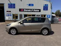 Used Renault Scénic III Dynamique 110 HP (80 kW) 2013 Beige MPV