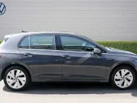 Usado VW Golf VIII Style 150 CV (110 kW) 2023 Gris Utilitario