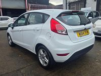Used Ford Fiesta Zetec 2014 White Hatchback