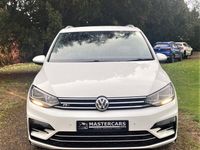 Used VW Touran R-line 148 HP (108 kW) 2018 Candy white MPV