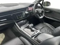 Used Audi Q7 Comfort 281 HP (206 kW) 2023 Red SUV