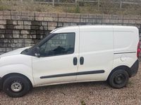 Used Vauxhall Combo 89 HP (65 kW) 2015 White Van