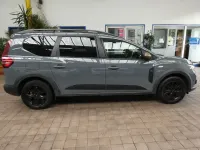 Used Dacia Jogger Extreme 140 HP (102 kW) 2024 Grey MPV