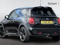 Begagnad Mini Cooper S Hatch 189 HK (139 kW) 2019 Svart Halvkombi