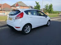 Used Ford Fiesta Zetec 2017 White Hatchback