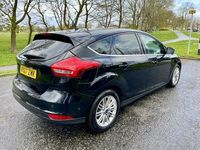 Used Ford Focus Zetec 120 HP (88 kW) 2017 Black Hatchback
