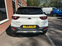 Used Kia Stonic 118 HP (86 kW) 2019 White SUV