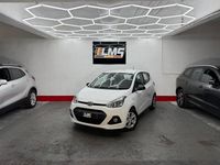 Used Hyundai i10 SE 66 HP (48 kW) 2016 White Hatchback
