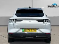 Used Ford Mustang Mach-E Premium 258 kW (351 HP) 2024 White metallic SUV