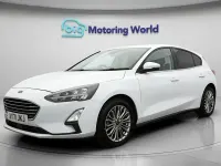 Begagnad Ford Focus Titanium X 155 HK (114 kW) 2021 Vit Halvkombi
