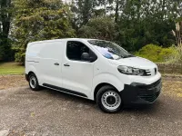 Used Peugeot e-Expert 75 kW (102 HP) 2024 White Van