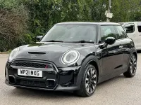 Used Mini Cooper S Exclusive 176 HP (129 kW) 2021 Black Hatchback
