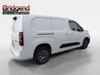 Second-hand Peugeot Partner S 131 CP (96 kW) 2024 Alb Monovolum