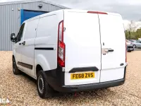 Usado Ford Transit Custom 105 HP (77 kW) 2018 Branco Van