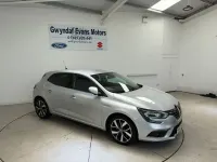 Used Renault Mégane IV Dynamique 130 HP (95 kW) 2017 Silver Hatchback