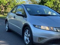 Begagnad Honda Civic EX 140 HK (102 kW) 2007 Silver Halvkombi