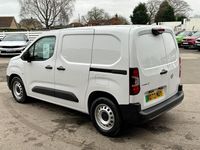 Used Vauxhall Combo 100 kW (136 HP) 2023 White MPV