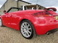 Begagnad Audi TT 251 HK (184 kW) 2007 Röd Sportkupé