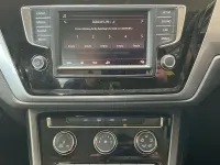 Begagnad VW Touran SE 110 HK (80 kW) 2016 Blå Minibuss