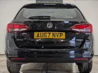 Begagnad Vauxhall Astra Elite 150 HK (110 kW) 2017 Svart Kombi