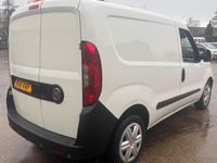 Used Fiat Doblò 90 HP (66 kW) 2016 White MPV
