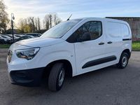 Used Vauxhall Combo Edition 100 HP (73 kW) 2019 White MPV