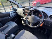 Usado Citroën Berlingo Flair 100 HP (73 kW) 2019 Azul Monovolume