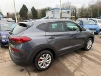 Used Hyundai Tucson SE 132 HP (97 kW) 2018 Grey SUV